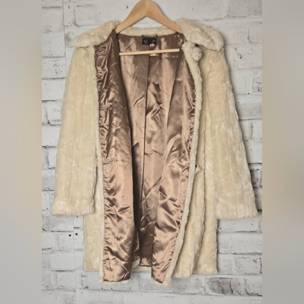 Topshop Cream Faux Fur Coat - Picture 8 of 11